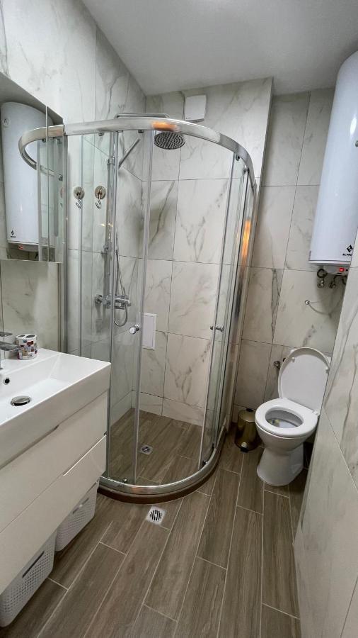 Mali Apartment Varna Bagian luar foto