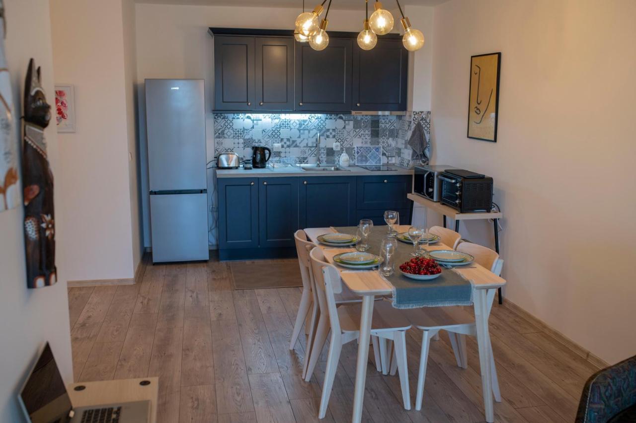 Mali Apartment Varna Bagian luar foto